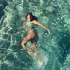 Anitta mostra corpo em forma ao sensualizar em praia da Europa