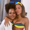 Anitta fez massagem modeladora com especialista brasileira
