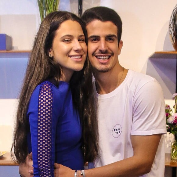 Enzo Celulari e a irmã, Sophia Raia, se divertiram em dancinha no TikTok