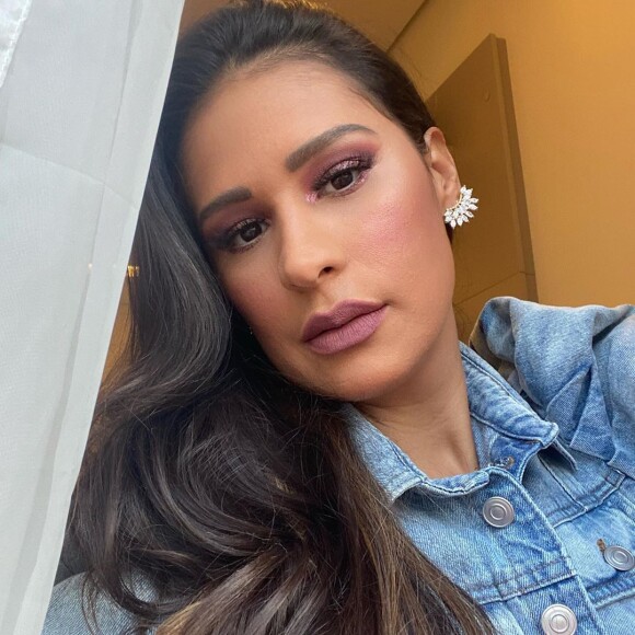 Simone tranquiliza fãs: 'Estou ótima e está tudo bem. Meu neném está bem e estou aqui na torcida para minha irmã ficar boa logo'