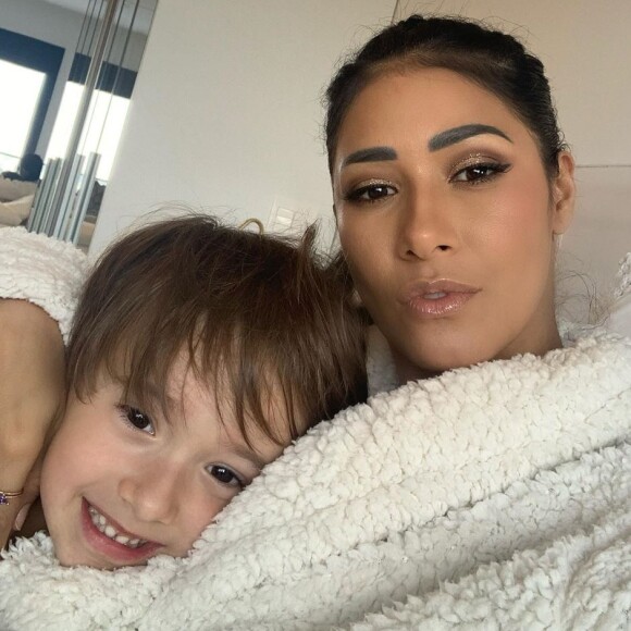 Simaria, da dupla com Simone, dedica ainda mais tempo aos filhos