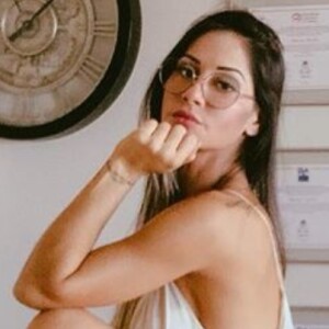 Mayra Cardi dá match em mulheres em aplicativo de namoro