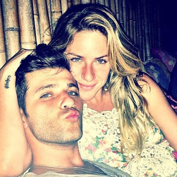 Novinhos! Bruno Gagliasso exibe foto no início da relação com Giovanna Ewbank