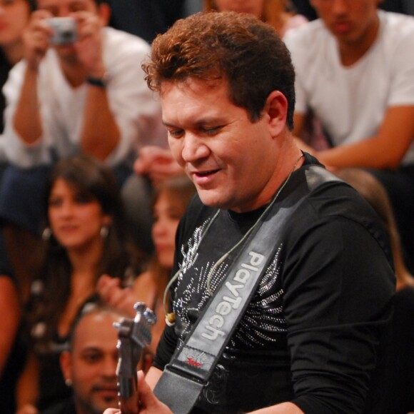 Ximbinha já se considera casado e chama Karen Kethlen de esposa