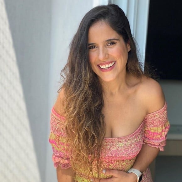 Camilla Camargo contou que tem sofrido com herpes durante a gravidez 