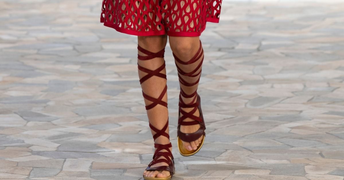 sandalia gladiadora ainda esta na moda 2019