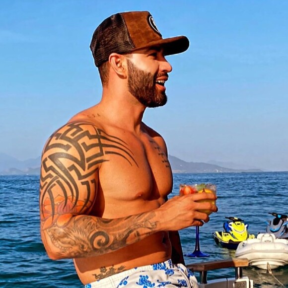 Gusttavo Lima lançou a música 'Amor e Café' nesta sexta-feira, 09 de outubro de 2020