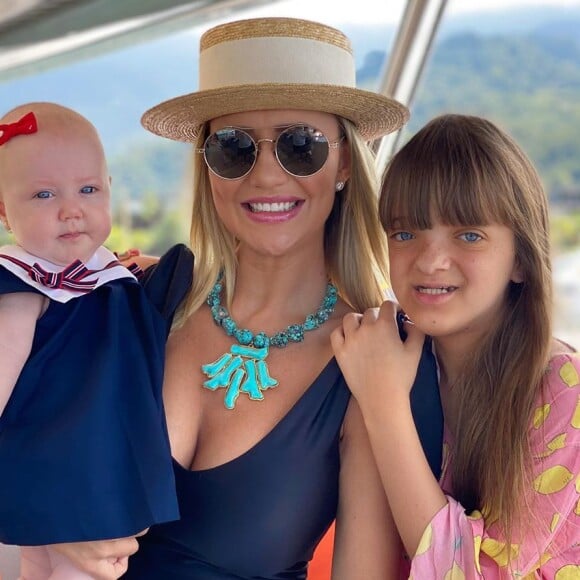 Filha de Ana Paula Siebert e Rafaella Justus têm ótima relação