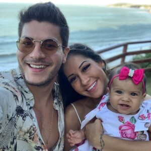 Mayra Cardi e Arthur Aguiar mantém guarda compartilhada de Sophia