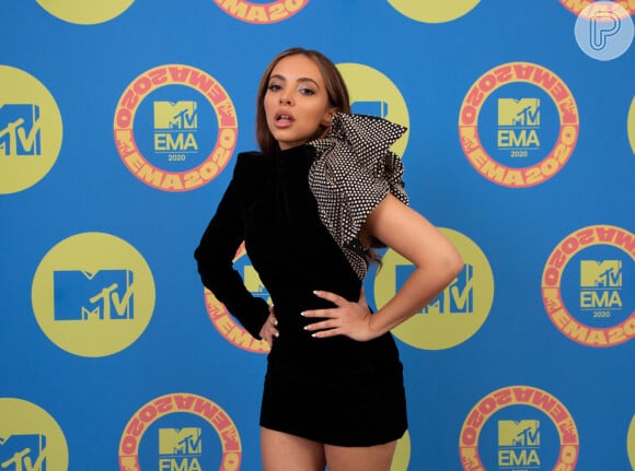 Jade Thirlwall usa vestido com detalhe com ponta da  Saint Laurent no EMA MTV 2020!

