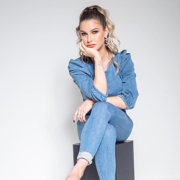 Andressa Suita fez série de membros inferiores durante malhação