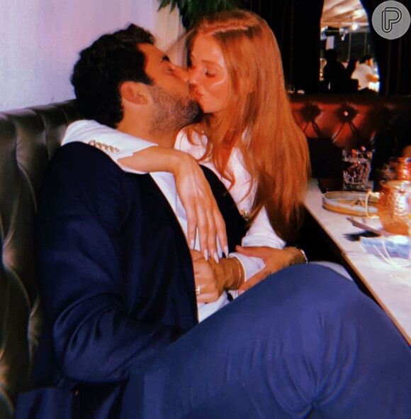 Cintia Dicker e Pedro Scooby organizaram casamento íntimo em restaurante de Lisboa, Portugal