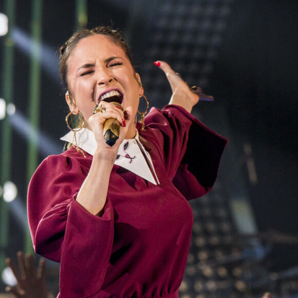 Claudia Leitte relatou diagnóstico de 'baby blues' após o parto de Bela, de 1 ano: 'Não permitia que ninguém tocasse na minha filha nos primeiros 20 dias'