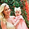 Ana Paula Siebert posou com a filha, Vicky, de 6 meses, durante passeio por shopping em 3 de dezembro de 2020