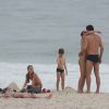 José Loreto exibiu boa forma, na tarde deste sábado (08), na praia da Barra da Tijuca, na Zona Oeste do Rio de Janeiro