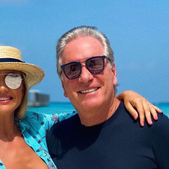 Ana Paula Siebert e Roberto Justus viajaram de lua de mel para as Maldivas
