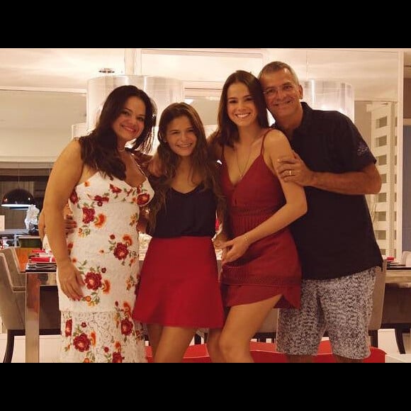 Bruna Marquezine passa Natal com família