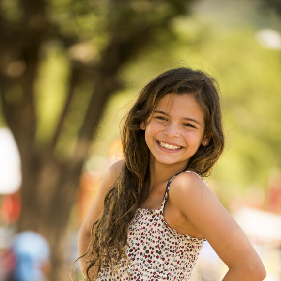 Luana Marquezine faz quadro para irmã, Bruna Marquezine, no Natal