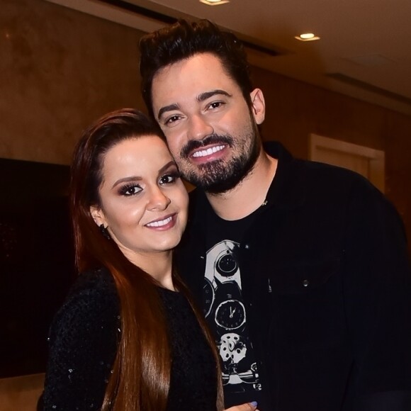 Maiara e Fernando Zor passearam de parco em Santa Catarina