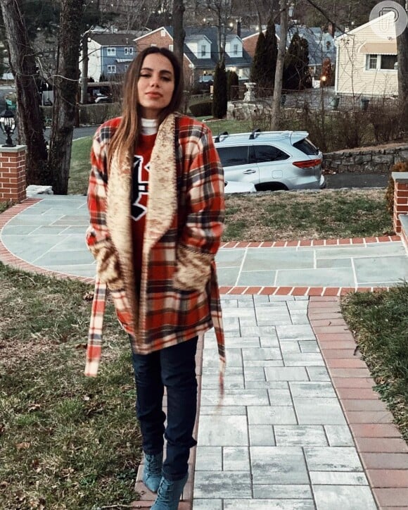 Anitta, de Nova York, tirou dúvidas de fãs sobre a calcinha que vai usar na virada para 2021