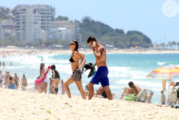 Fernanda Lima e Rodrigo Hilbert estiveram na praia do Leblon, Zona Sul do Rio