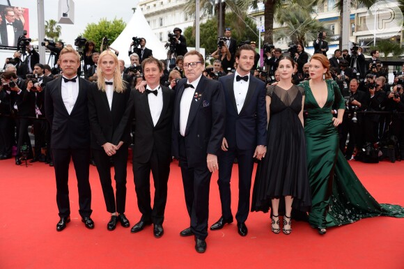 Elenco de 'Saint Laurent' no Festival de Cannes 2014. O filme concorreu à Palma de Ouro