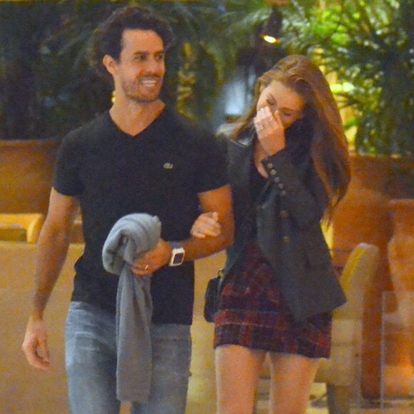 Amigo aposta em volta do casamento: 'Eles se gostam muito, têm carinho. Ninguém se casa como os dois e pensa em separar. Mas vai depender mais dele do que dela'