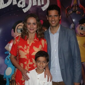 Juliana Silveira em foto com o marido, João Vergara, e o filho, Bento