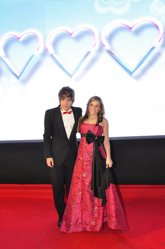 Letícia Navas e Emilio Eric comandaram a 'TV Globinho'