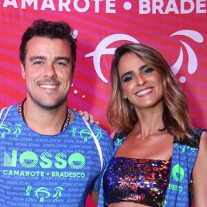 Grávida de gêmeas, Marcella Fogaça foi paparicada pelo noivo, Joaquim Lopes