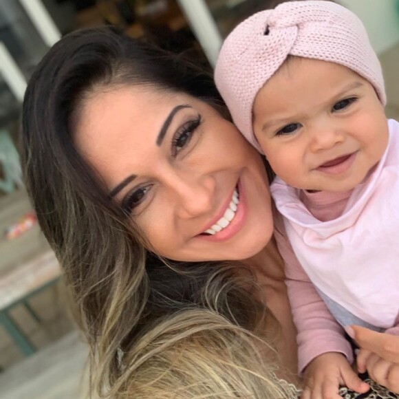 Mayra Cardi quer manter corpo definido após nascimento da filha