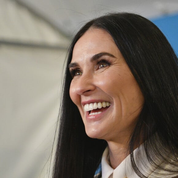 Médica acredita que Demi Moore pode ter feito preenchimentos no rosto