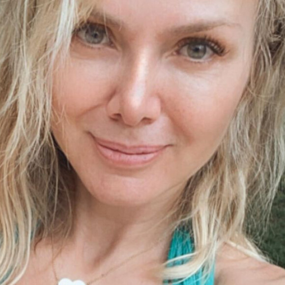 Eliana exibe corpo de biquíni ao pular de barco com o filho, Arthur, em 31 de janeiro de 2021