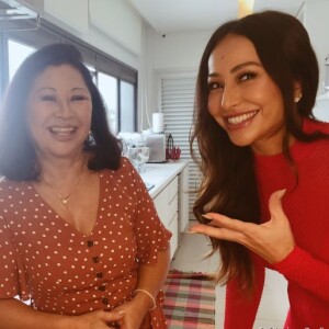 Sabrina Sato e a mãe, Kika, tem o bom humor como marca