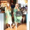 Sintonia fashion: Marina Ruy Barbosa e a mãe, Gioconda, usam looks verdes em shopping