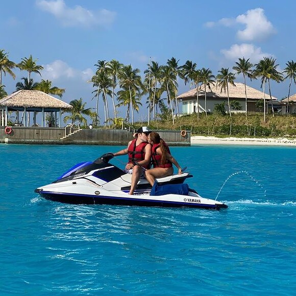 Veja foto de Maiara e Fernando em jet ski!