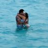 Maiara dá beijo em Fernando nas Maldivas
