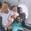 Giovanna Ewbank posa com os filhos Zyan e Títi em foto durante viagem