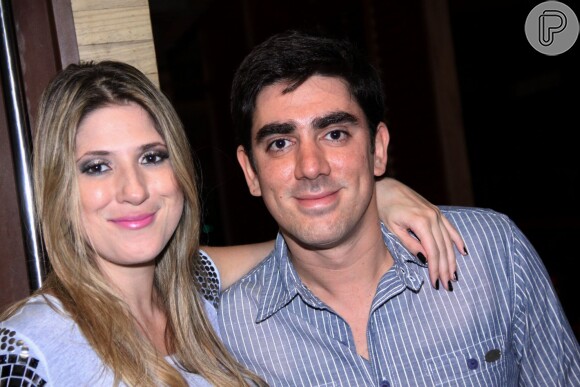 Por causa do trabalho, Dani Calabresa e Marcelo Adnet vivem um casamento à distância