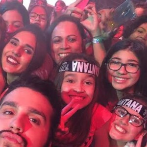 Luan Santana compartilhou foto com fãs no Dia Internacional da Mulher