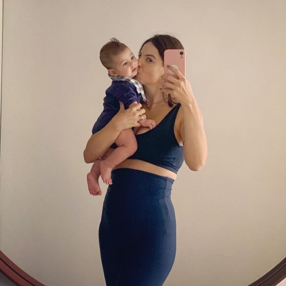 Sthefany Brito é mãe de Antonio Enrico, de 4 meses