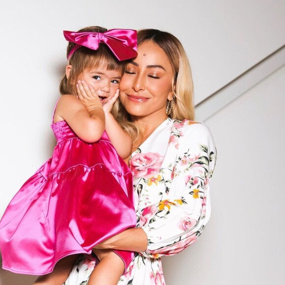 Sabrina Sato é uma famosa fashionista e chama atenção por seus looks nas redes sociais