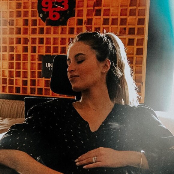 Mulher de Lucas Lucco, Lorena Carvalho recebeu o carinho do marido após parto: 'Sem palavras'