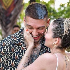 Mulher de Lucas Lucco, Lorena Carvalho compartilha registro de trabalho de parto