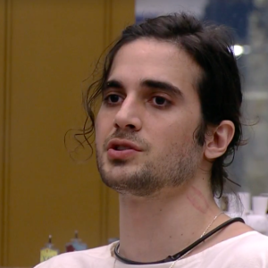 'BBB 21': Rodolffo foi indicado ao Paredão por falas machistas sobre Fiuk, e torcida do cantor já manifestou ser '#Fora Rodolffo'