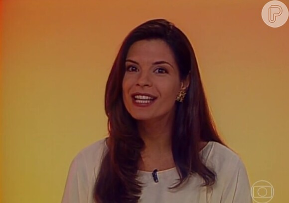 Helena Ranaldi recebe elogio por beleza ao se rever na bancada do 'Fantástico' em 1996