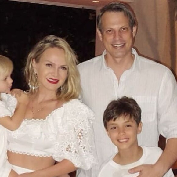 Eliana contou já ter sido confundida com Sandy