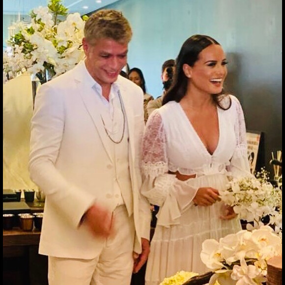 Fabio Assunção se encantou ao postar foto de ensaio de gravidez da mulher, Ana Verena