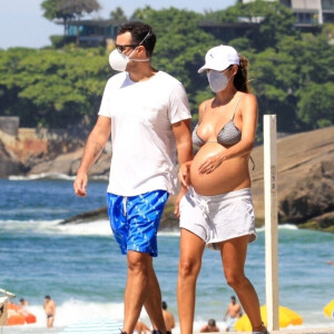 Joaquim Lopes e Marcella Fogaça estão radiantes com a chegada das filhas