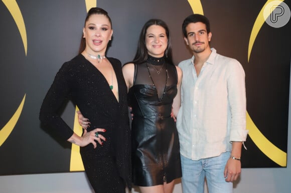 Mãe e irmã de Enzo Celulari, Claudia Raia e Sophia apareceram em fotos postadas pelo empresário